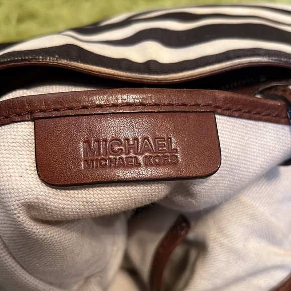 Michael Kors Shoulder Bag Canvas Leather Zebra Animal Print Gold Chain - Picture 9 of 10